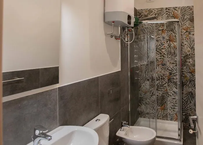 Domi Πανσιόν 4*